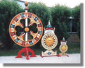 Gl&uuml;cksr&auml;der in Holz